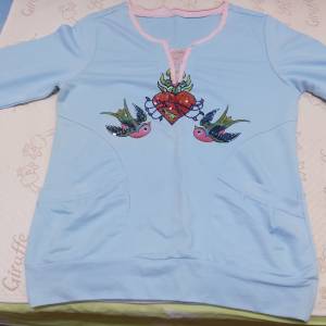粉藍色中袖珠片綉花T-Shirt 上衣 中袖T恤 襯衫 襯衣 中袖tee恤 短袖衫 中袖衫