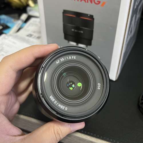 (9成新，行貨，有單有盒，跟Filter）Samyang 三陽 35mm F1.8 for Sony E-Mount