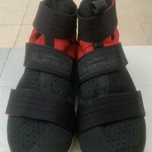 Nike Sport Shoes Size : 27.5CM 清屋出售 HK$100.00