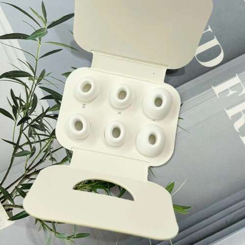 Apple AirPods Pro 2 藍牙耳機 行貨 100%全新 全套有盒齊所有配件