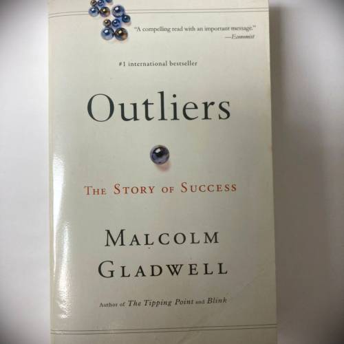 书名: OUTLIERS