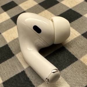Apple AirPods Pro 1 L 左邊耳機 行貨 99%新 在通透和消嘈模式時沙沙聲雜音 關閉模...