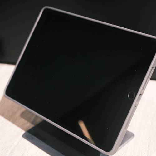 Apple iPad Pro 10.5 256GB Wi-Fi + Cellular 插卡版 (可加Smart Keyboard+Pencil)