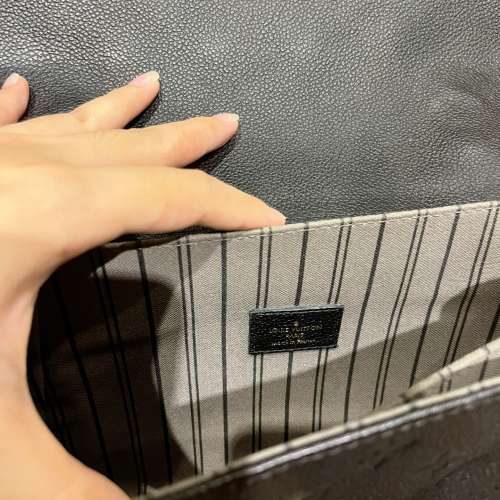 Louis Vuitton路易斯威登黑色郵差包