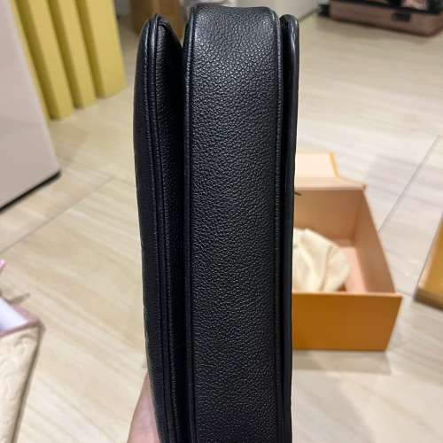 Louis Vuitton路易斯威登黑色郵差包