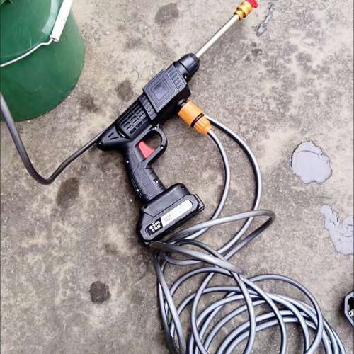 車行送的兩電一充水槍平價出有意pm