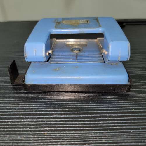 文具 Stationery 雙孔 2孔 釘窿機 打孔機 Two Hole Paper Punch