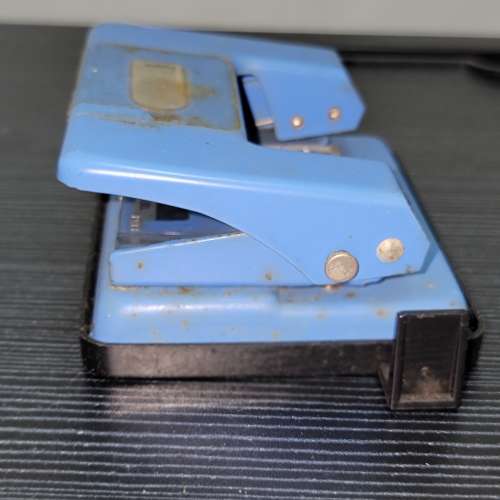 文具 Stationery 雙孔 2孔 釘窿機 打孔機 Two Hole Paper Punch