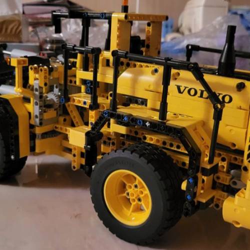 Lego technic 42030 Volvo l350f wheel loader 已砌