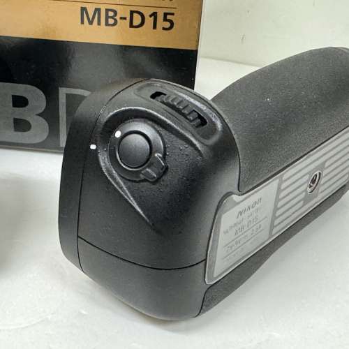 Nikon MB-D15 Battery Grip 電池手柄直倒