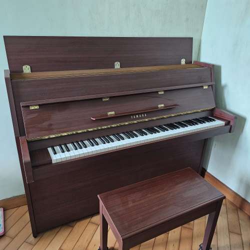 Yamaha C108 鋼琴