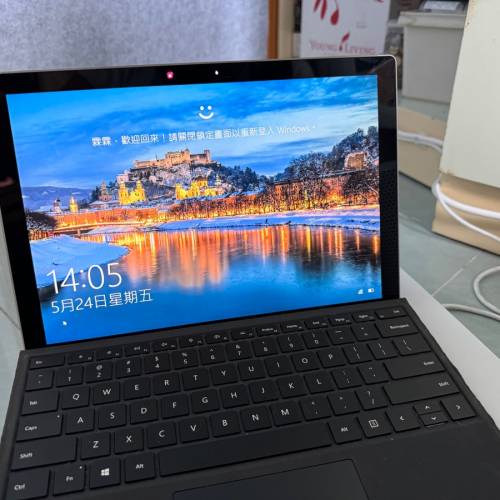 microsoft surface pro 5 - i7 - 16GB RAM
