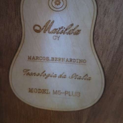 90% new  Matilda M5 plus 170 木結他連靚袋，屯門良景村取。