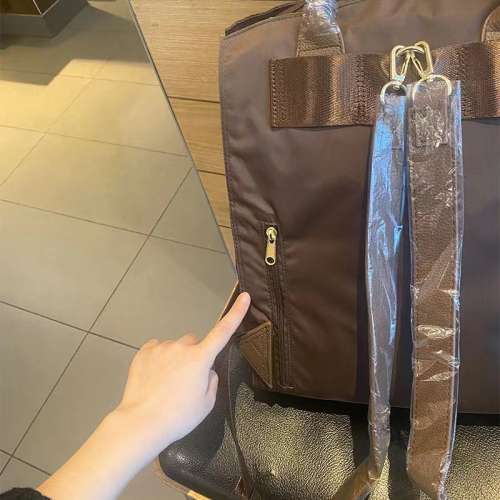 一眼貴氣！ 日本超高級雙肩氣質男女背包牢固~防潑水超輕巨美，可以作為旅行背包，電...