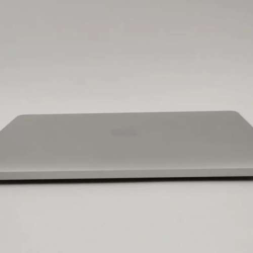 MacBook Pro 13J 2016 15 8GB RAM 512SSD 8+512 Touch Bar