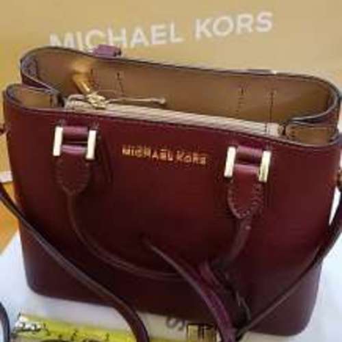 100%新MICHAEL KORS小手袋