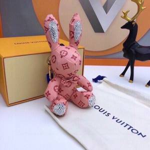 LOUIS VUITTON新款公仔擺飾掛飾。 精美包飾，可愛小兔子掛飾鑰匙圈 路易威登