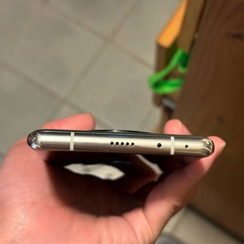 85%新華為huawei mate 40 pro 8+256香港行貨