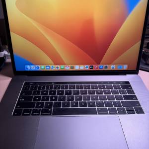 2017 MacBook Pro 15” 16GB Ram 512GB SSD