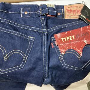 Levi’s 902 中古牛仔褲極罕有30腰圍