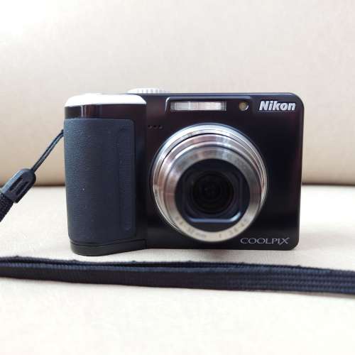 Appareil Photo Nikon Coolpix P60 Noir - Pour Pièces Détachées Ou Réparation - Ne Fonctionne Pas