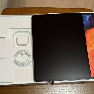 香港行貨 iPad Pro 12.9-inch (6th generation) Space Grey 1TB Wifi+Cellular