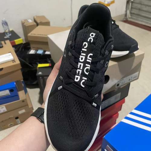 On Running Cloudsurfer