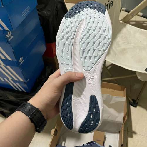 ASICS Gel-Nimbus 26 藍