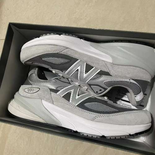 New Balance NB 990 V6 灰色