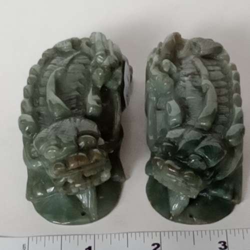一對翡翠A玉油青貔貅約三點五寸共重415克。好工好水頭，原價1680元，現清理存貨減...
