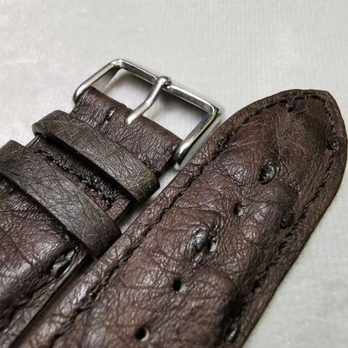 鴕鳥皮深棕色有孔紋手工錶帶-扣位22mm