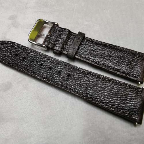 鴕鳥皮深棕色有孔紋手工錶帶-扣位22mm