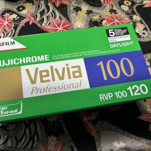 停產 Fujifilm Velvia 100 colour rev film easy end-seal
