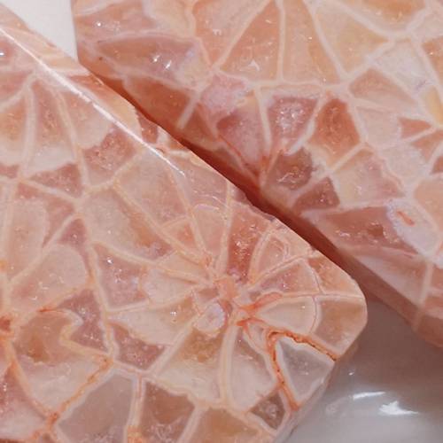 牡丹花粉萬花筒 天然珊瑚玉吊墜