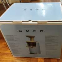 SMEG 冷壓慢磨榨汁機, 可以做慢磨蔬果汁 & 雪葩, 新淨有盒, 只用過幾次