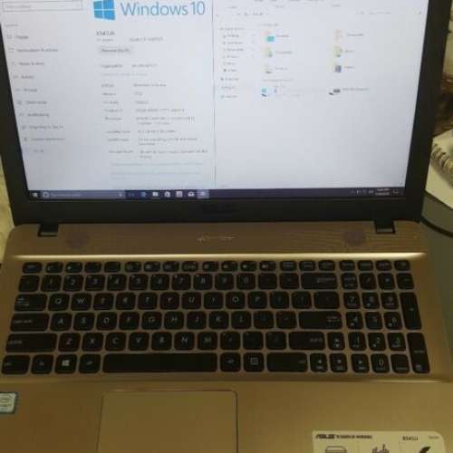 asus r5552  intel i7 cpu ,15.6inch  9成新, ,4G DDR4 RAM, 240GB SSD 盤 ,WIN10