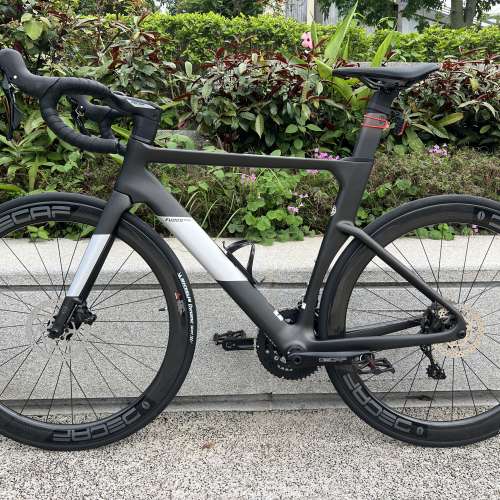 2024 JAVA 700C FUOCO TOP SHIMANO 105 24S 碟剎 碳刀碳纖維公路車 送水架前後蛙燈