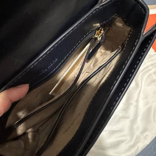 Michael kors 手袋背包，全新實物，有防塵袋。