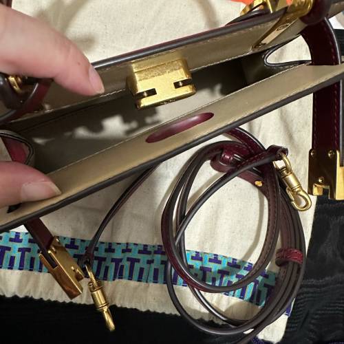 tory burch mini lee手袋背包，幾乎全新，有防塵袋。