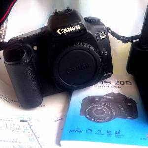 canon 20d with battery grip