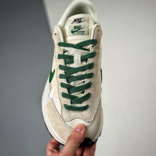 Sacai x NK Vaporwaffle 3.0