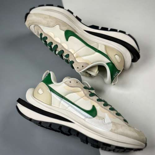 Sacai x NK Vaporwaffle 3.0