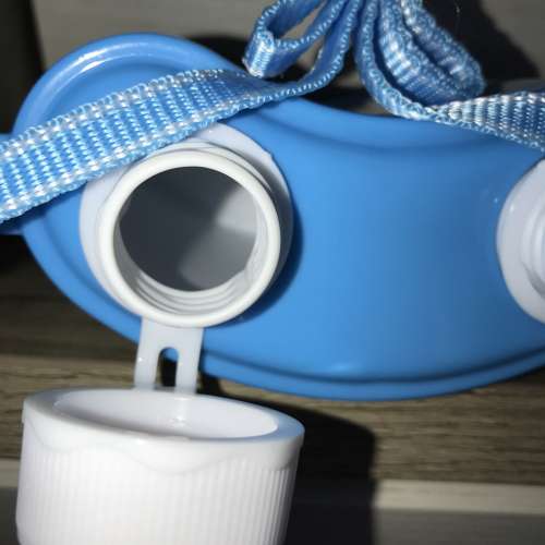 全新 馬口鐵瓶身 雙飲水壼 獨立內膽 可裝不同飲品 ，油麻地交。