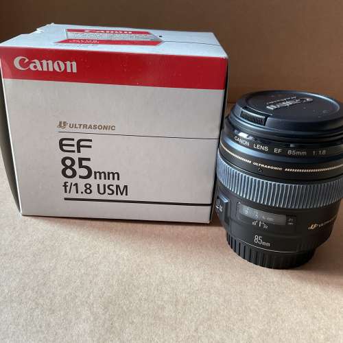 Canon EF 85mm  f/1.8 USM