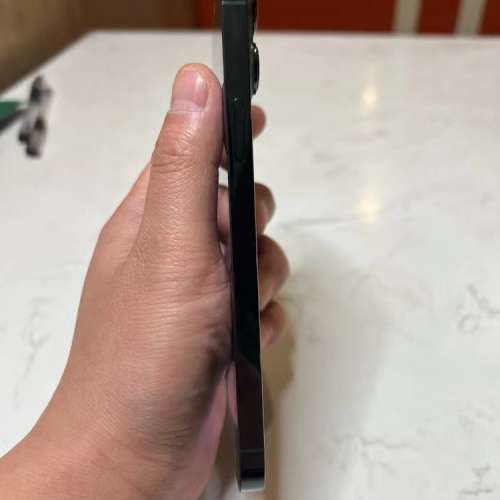 Apple iPhone 13 Pro Max 1TB， 6.7寸大螢幕，電池效能100 ％，功能全部正常運作，...