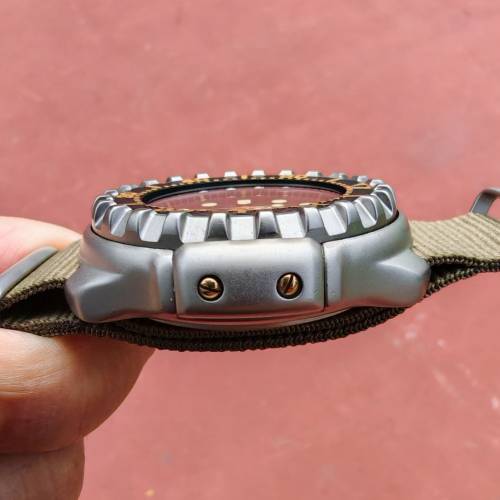 罕有～古董 日本製 Citizen 星辰 鈦殼左霸 800m 石英深潛手錶～not rolex omega