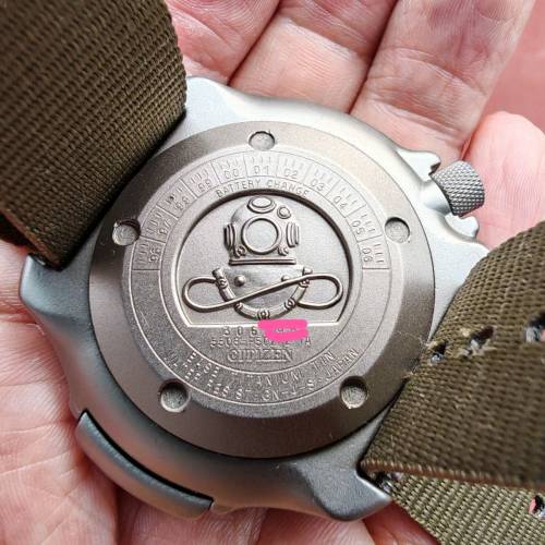 罕有～古董 日本製 Citizen 星辰 鈦殼左霸 800m 石英深潛手錶～not rolex omega