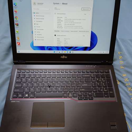 Fujitsu U758 15.6 inch laptop computer i7