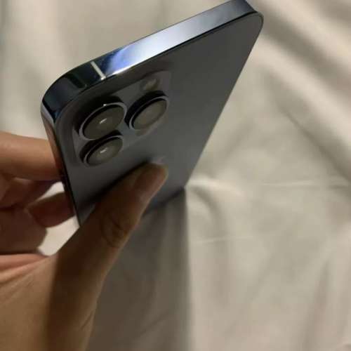Apple iPhone 13 Pro 1TB， 6.1寸大螢幕，電池效能90 ％，功能全部正常運作，已貼貴...