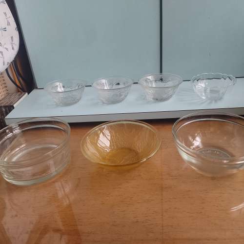 啫哩碗4隻，中型玻璃碗3隻